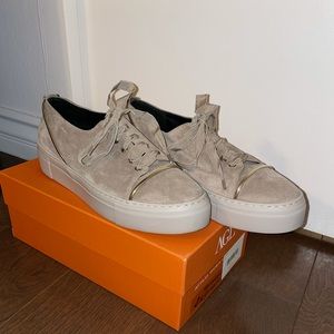 AGL Sneakers Size 41